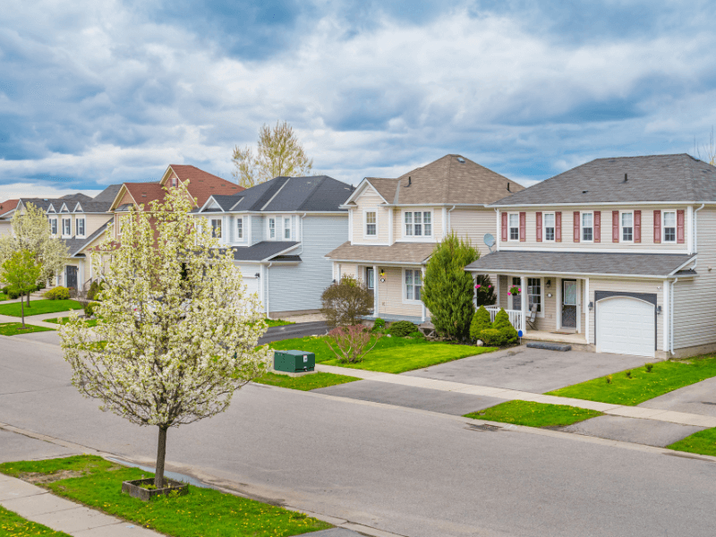 Các loại thuế phí khi mua nhà ở Canada