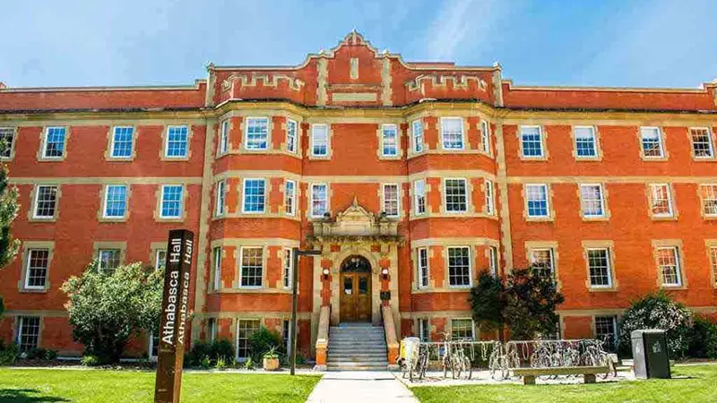 University of Alberta - Ngồi nha chung của hơn 7.000 sinh viên quốc tế tại Canada