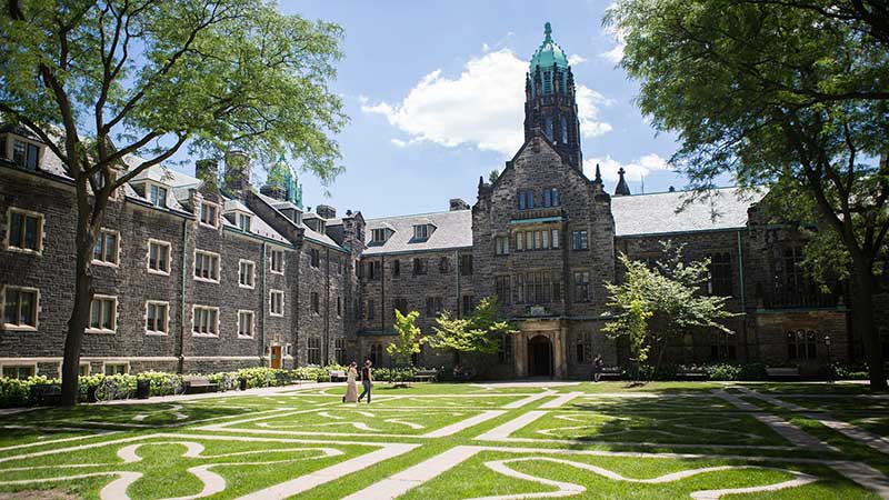 University of Toronto - Top trường đại học tốt nhất canada