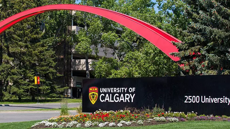 University of Calgary với nhiều trung tâm nghiên cứu hàng đầu Canada